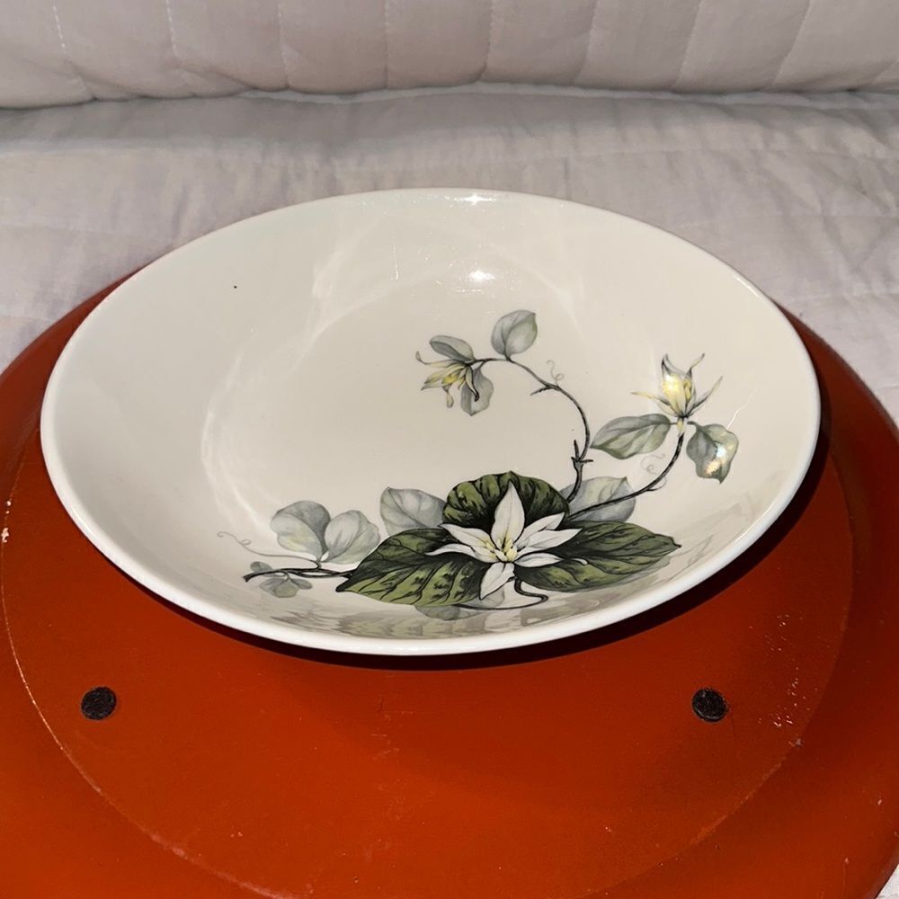 Oval Shaped Floral White Green Yellow Silver Deep Dish